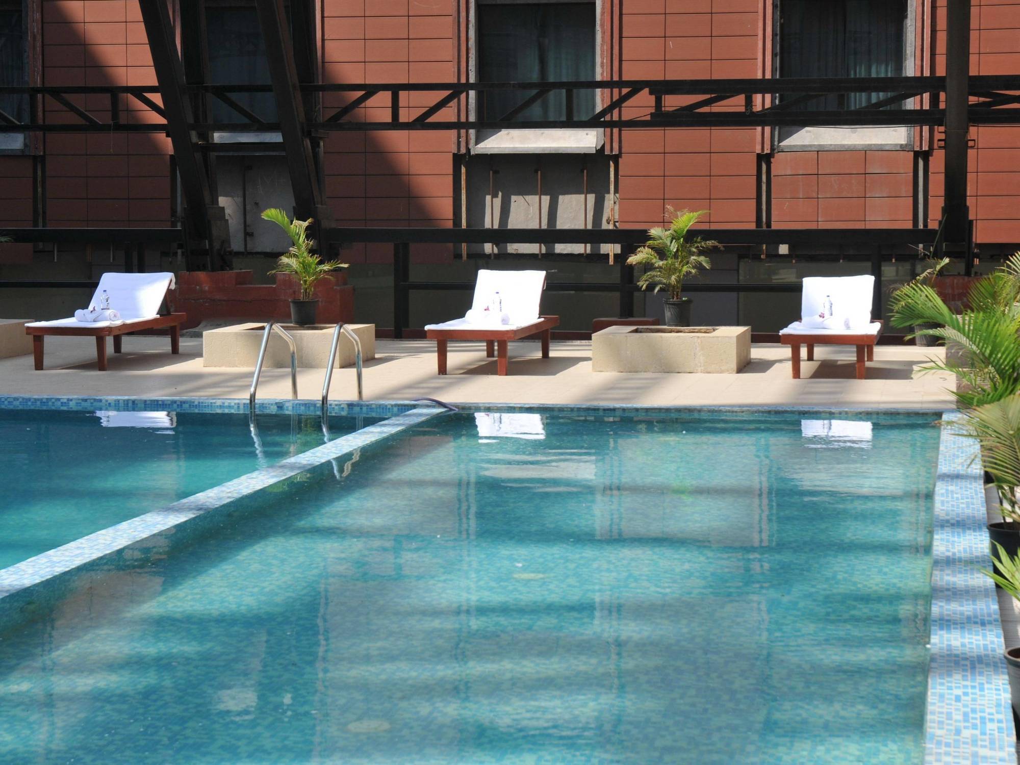 Vits Hotel 푸네 외부 사진